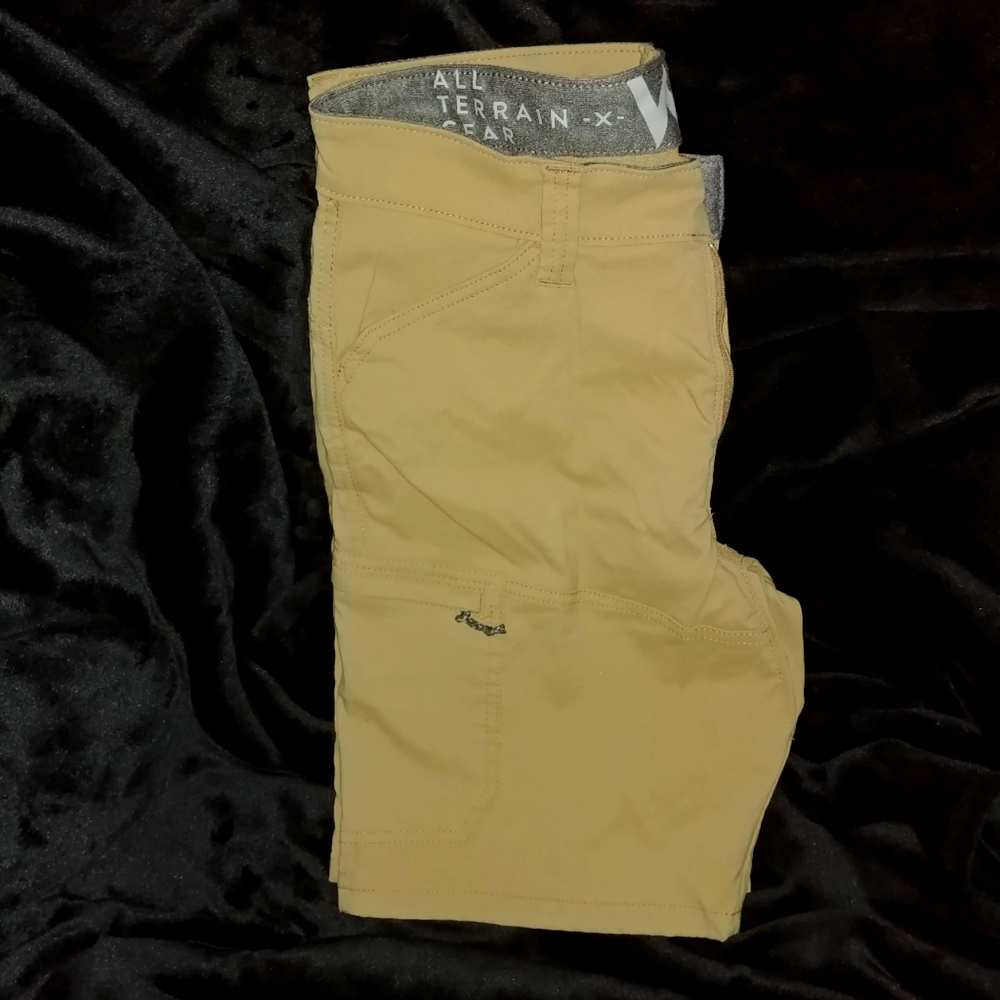 Men's Wrangler Shorts size 32.